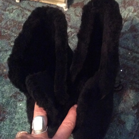 Ugg boots - Picture 3 of 3